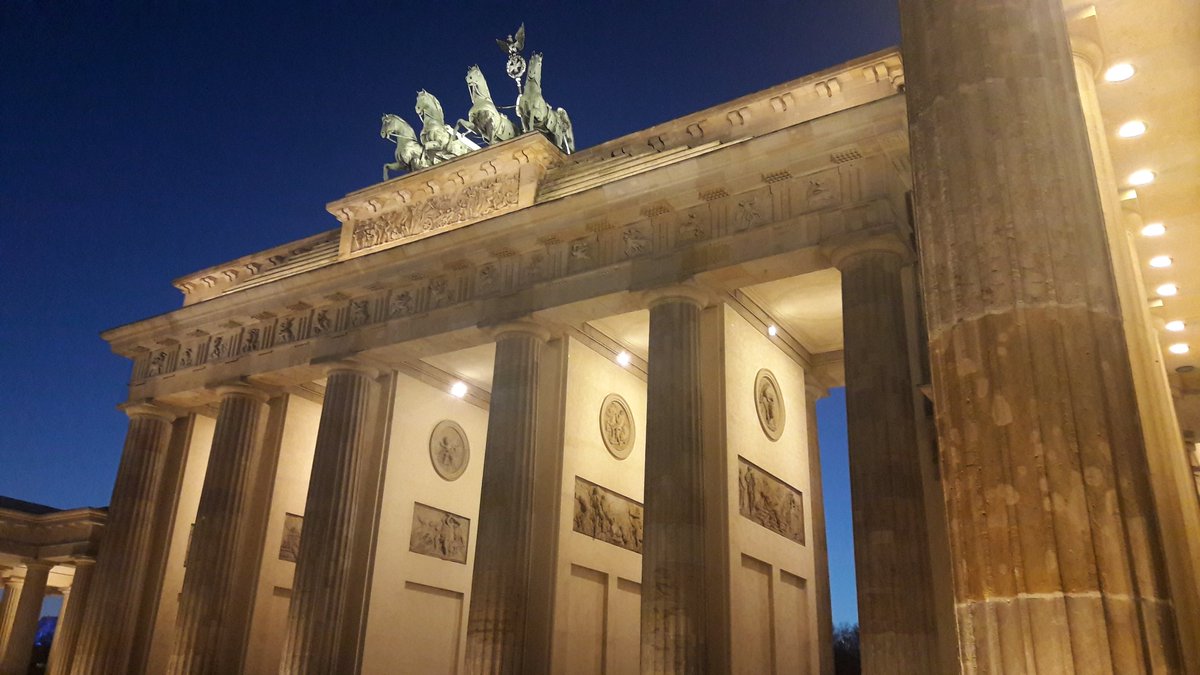 nwagenk's tweet photo. Thanks to @HSFDigital and its great team for this inspiring and well organised #StrategyCon2019! Met engaged people who approach the #DigitalTurn on several ways. Great to see the network growing from an international point of view! Good night and see you next year #HFDfestival! https://t.co/DQxJQRJ4Ri