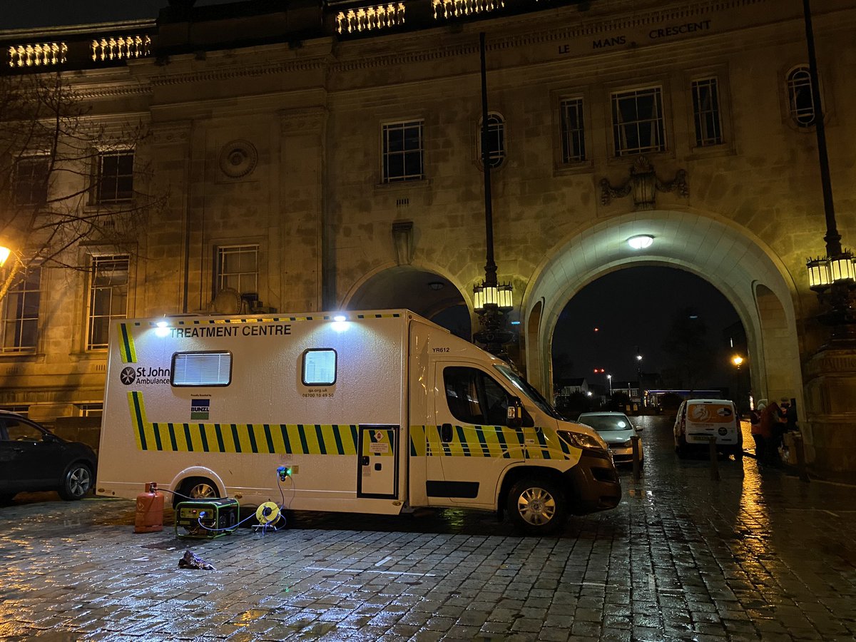 Out in the lovely weather tonight helping the homeless in Bolton with <a href="/SueGittings/">Sue Gittings</a> &amp; <a href="/boltonnhsft/">Bolton NHS Foundation Trust</a> #mysjaday