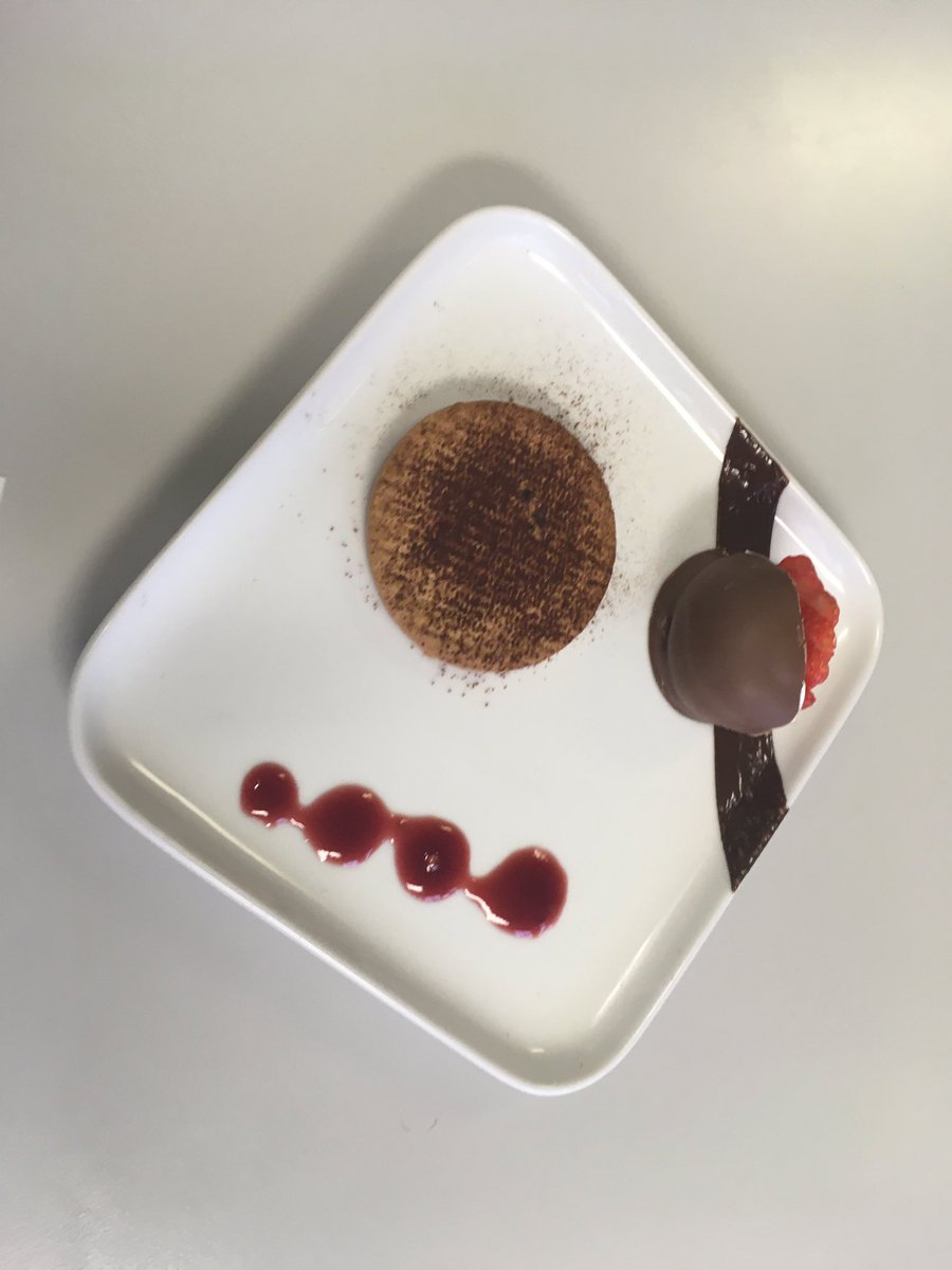 ALevelProduct's tweet photo. Loved observing @QueenElizHigh Year 11 Food Prep & Nutritions presentation lesson today!! #food #foodstyling #foodies #firstattempts
Would love to know what you think @jamieoliver @bbcgoodfood @MasterChefUK @PaulHollywood @MaryBerrysFoods @HairyBikers https://t.co/Ua6RKGlyB6