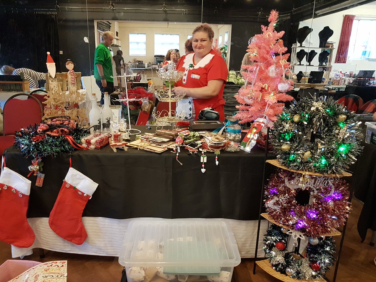 Maria37791765's tweet photo. Mum's Mart Christmas fair x @Maria37791765 @SharonD16359115 @united_estates1 https://t.co/zqp5qs6EnM