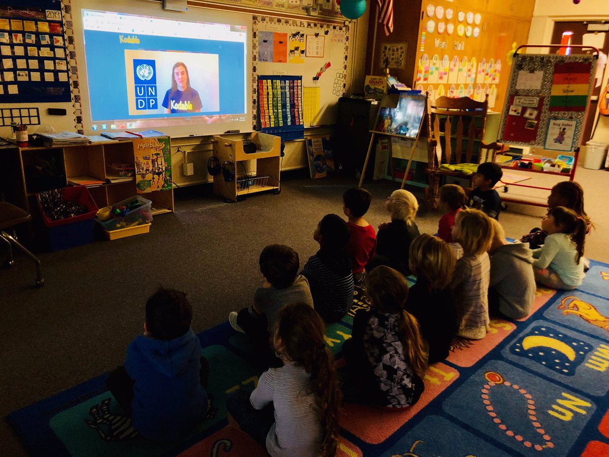 MariposaRUSD's tweet image. Never to young to start coding...Mrs. Comadena’s kinders #thisisRUSD #wearemonarchs #HourOfCode