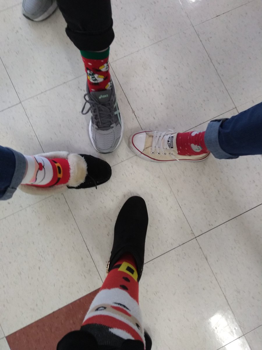 It's head to toe day at Buchanan Middle School. Holiday themed socks and headgear ☃️ <a href="/BuchananBucs/">HCPS Buchanan MS</a> <a href="/Area3hcps/">Anna Brown</a> <a href="/hcps_socialwork/">Social Work</a> <a href="/HillsboroughSch/">Hillsborough Schools</a>
