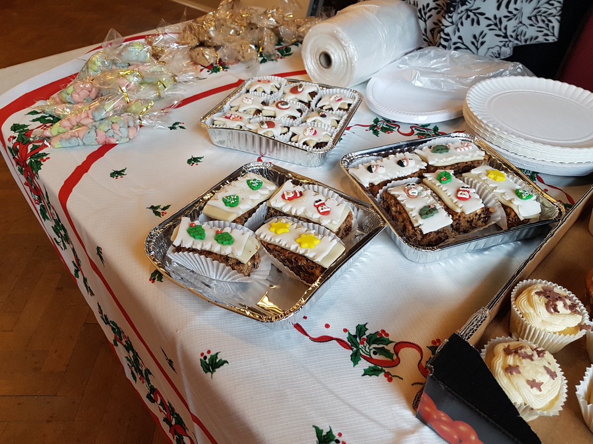 Maria37791765's tweet photo. Mum's Mart Christmas fair x @Maria37791765 @SharonD16359115 @united_estates1 https://t.co/3laoU8mPnk