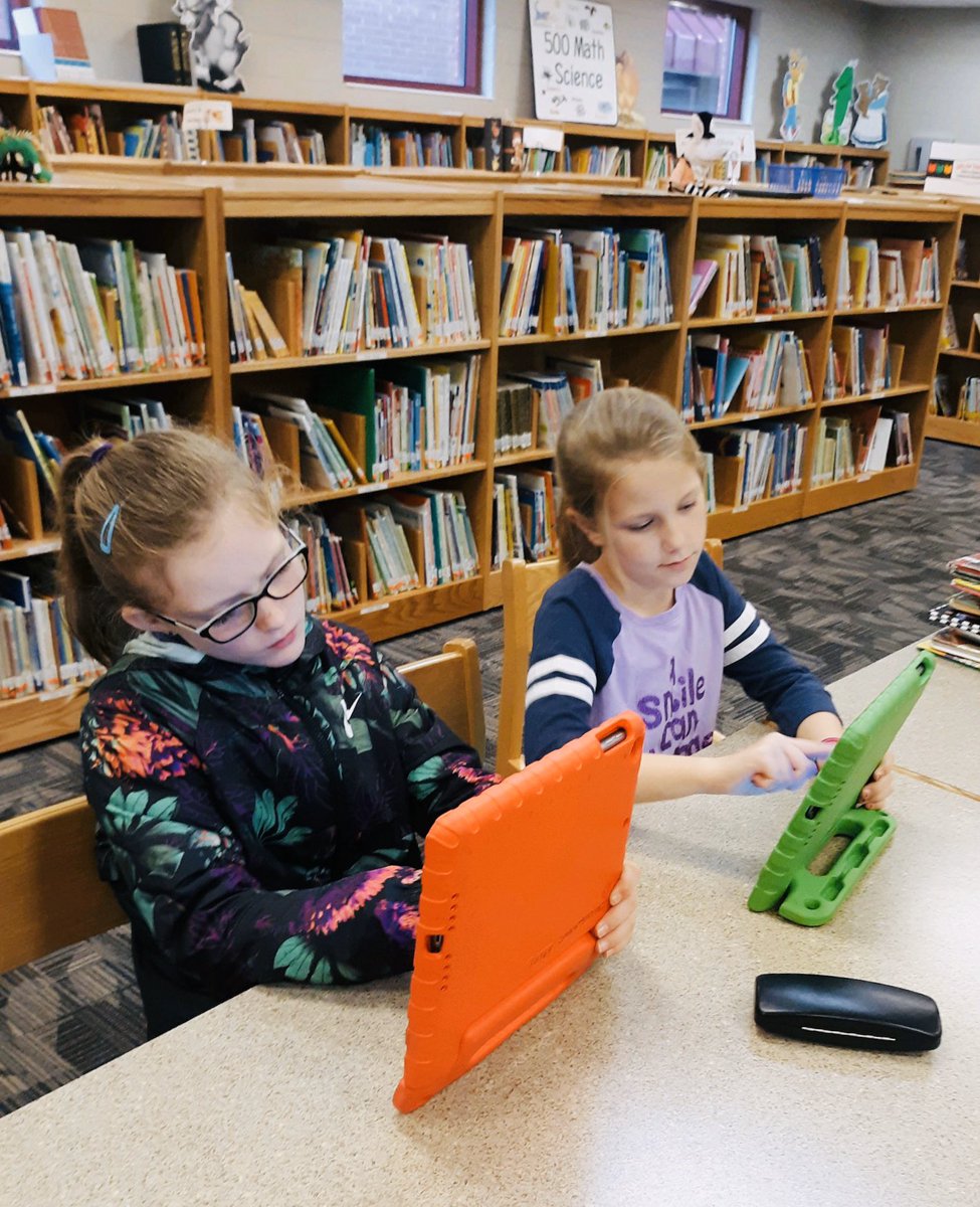 KCS_JeffLibrary's tweet image. #googlesantatracker coding activities and #HourOfCode fun on this #TerrificTuesday My sweet friends concentrating on their fun!