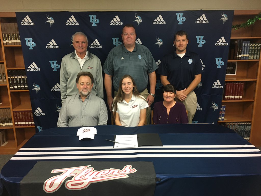 ChingChingSA's tweet photo. Congratulations to @UnionPinesHs Senior Aubri Bishop on signing with @SandhillsFlyers to play golf next year! @coachbcreynolds
#UPGolf
#FlyersGolf
#VikingStrong
#ChingChing https://t.co/jfxgsel1wq