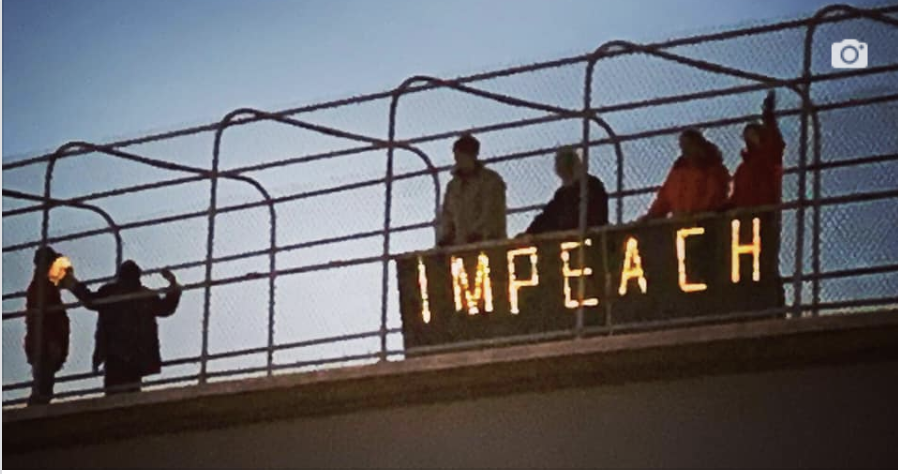 edinaindivis's tweet photo. Join us for the #IMPEACH #OverpassLightBrigade on Wed 12/11 5-6pm at pedestrian bridge in Rosland Park. Bundle Up, bring a flag! #supportimpeachment #Indivisible https://t.co/QGb228mTjT
