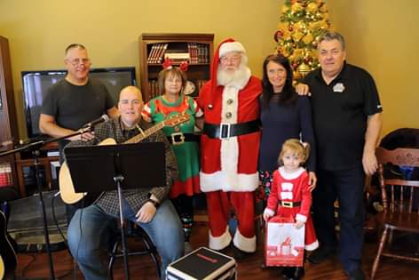 silasbadcock's tweet image. Hats off to Donna Fowler of Kelly's Landing, Bay Robert's for spreading some Christmas cheer at the Bay Robert's Retirement Center. Santa even showed up with presents for all the residents. Thank you Santa.