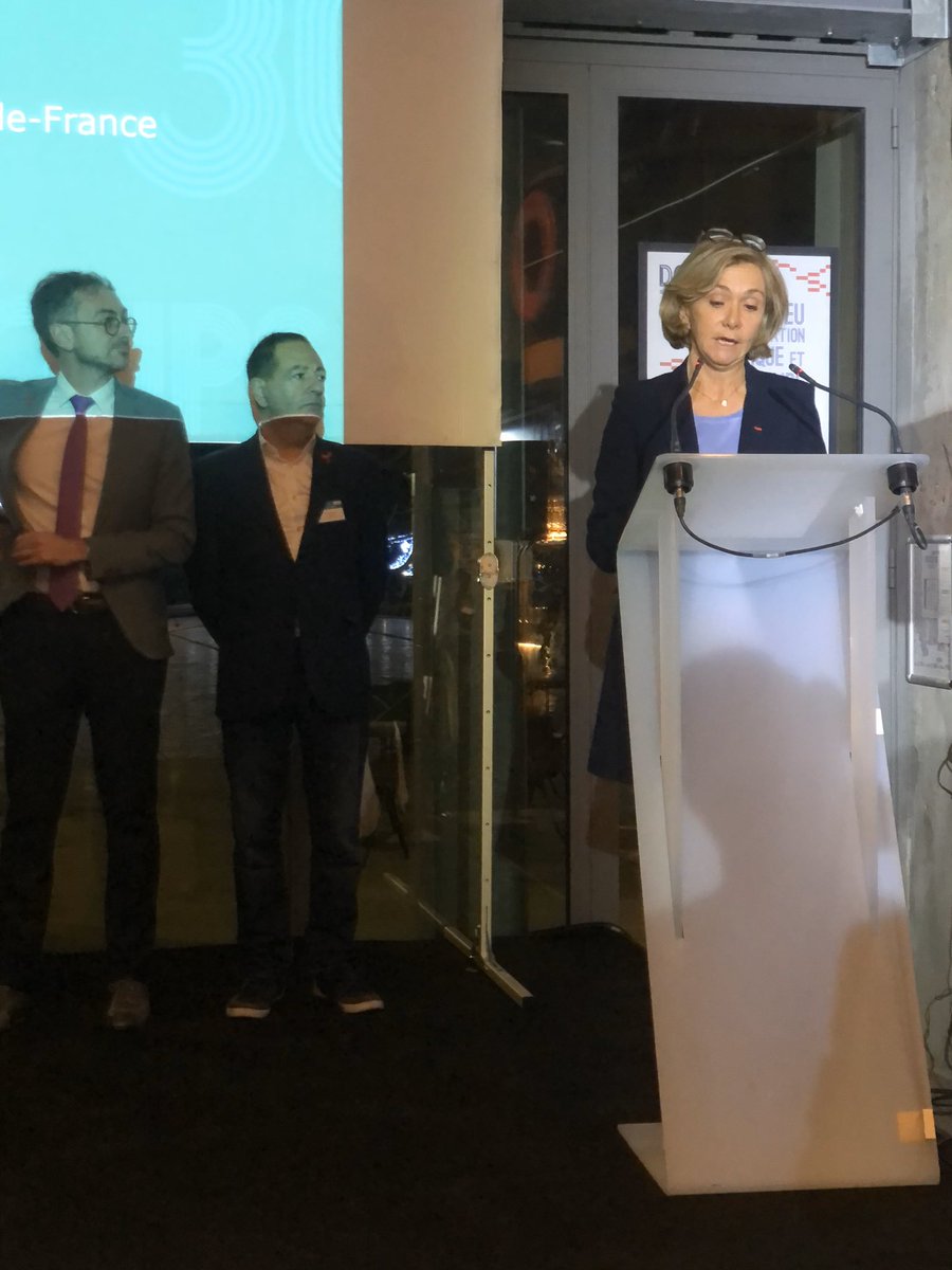 JeanLucRomero's tweet photo. Bel anniversaire au @Crips_IdF que j’ai été très honoré de présider après mon amie @Anne_Hidalgo ! Bravo à son actuel président @jeanspiri de continuer à porter avec force et élégance le combat contre le #sida et les discriminations. Merci à toute l’équipe ! #crips30ans #jeunes https://t.co/Me49yt4Efe