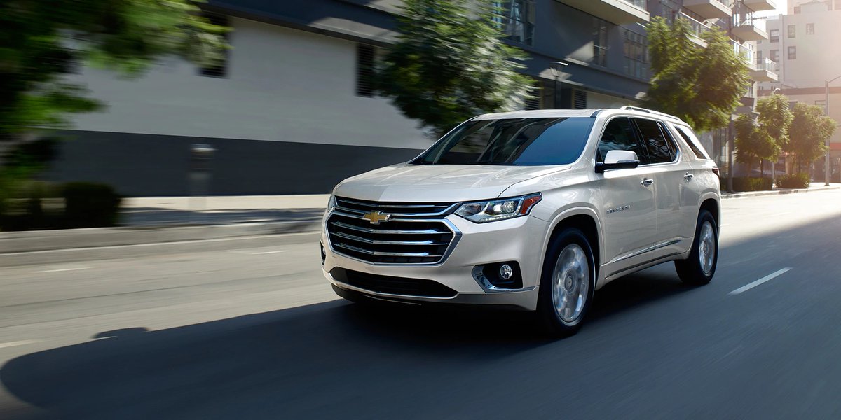 HawkinsChevy's tweet photo. The 2020 Chevy Traverse is the spacious SUV built to simplify your busy life. With an adaptable cargo area and innovative comfort features, the new Traverse delivers the convenience you need, along with the style and refinement you expect of a Chevrolet SUV. https://t.co/PWMo4CPyGO