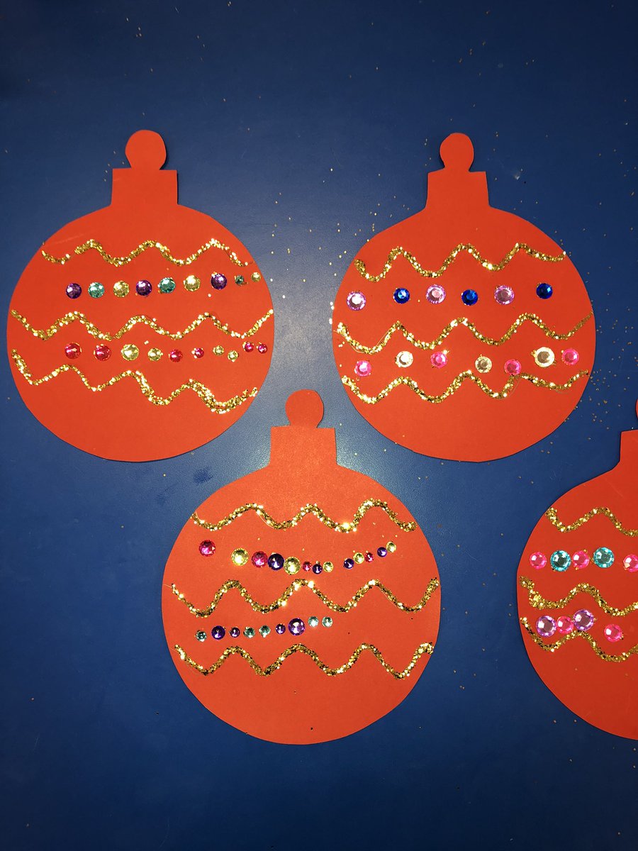 MsMaltez's tweet photo. 'Tis the season to be... PATTERNING🎄✨! The kinders were able to apply what they learned from our patterning lesson on Christmas ornaments using jewels❤️! @MsNarag @1wholeads @pope_adrian @TCDSB #ABAB #ABBABB #ABCABC https://t.co/4xqam3Jrx3