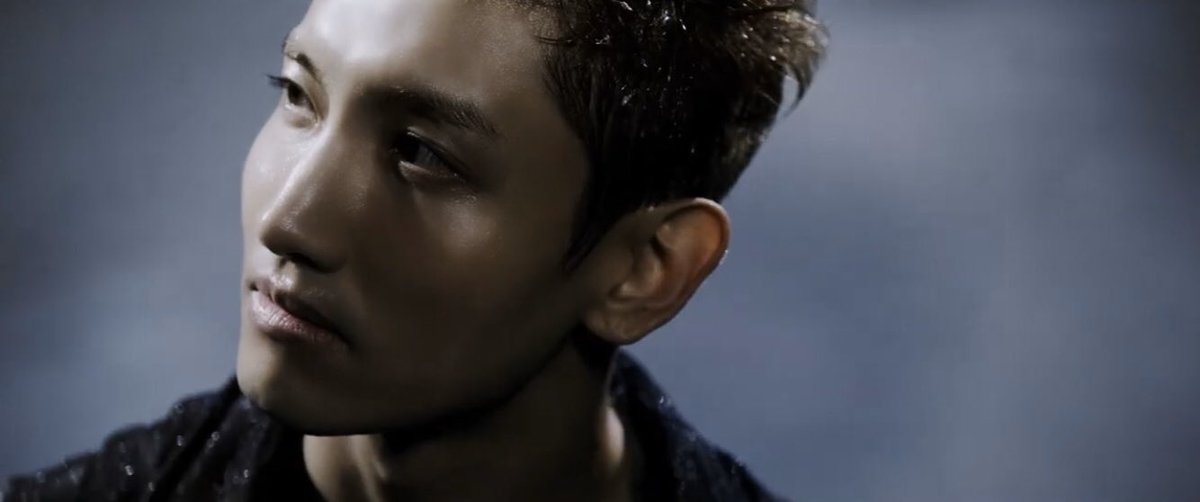 arinko68721452's tweet image. 今夜こそ…今夜こそ…ユノのラップのとこ見れますように！あっこの振り付けすっごくズキュンとくるから！

#FNS東方神起 
#FNS歌謡祭2019第2夜