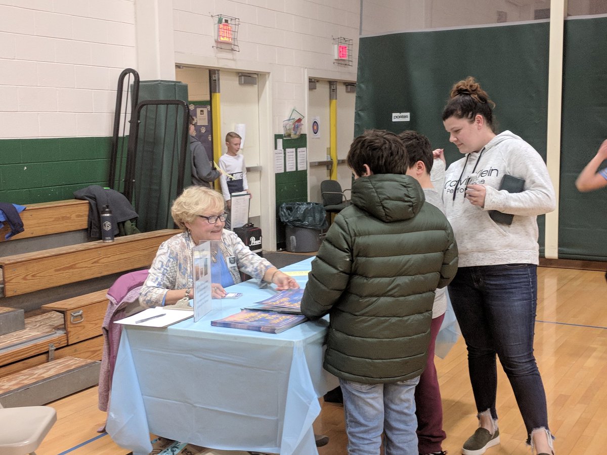 GhrPrincipal's tweet photo. A snapshot of GHR literacy night. Thank you to all who attended! https://t.co/fG3JClGvl4