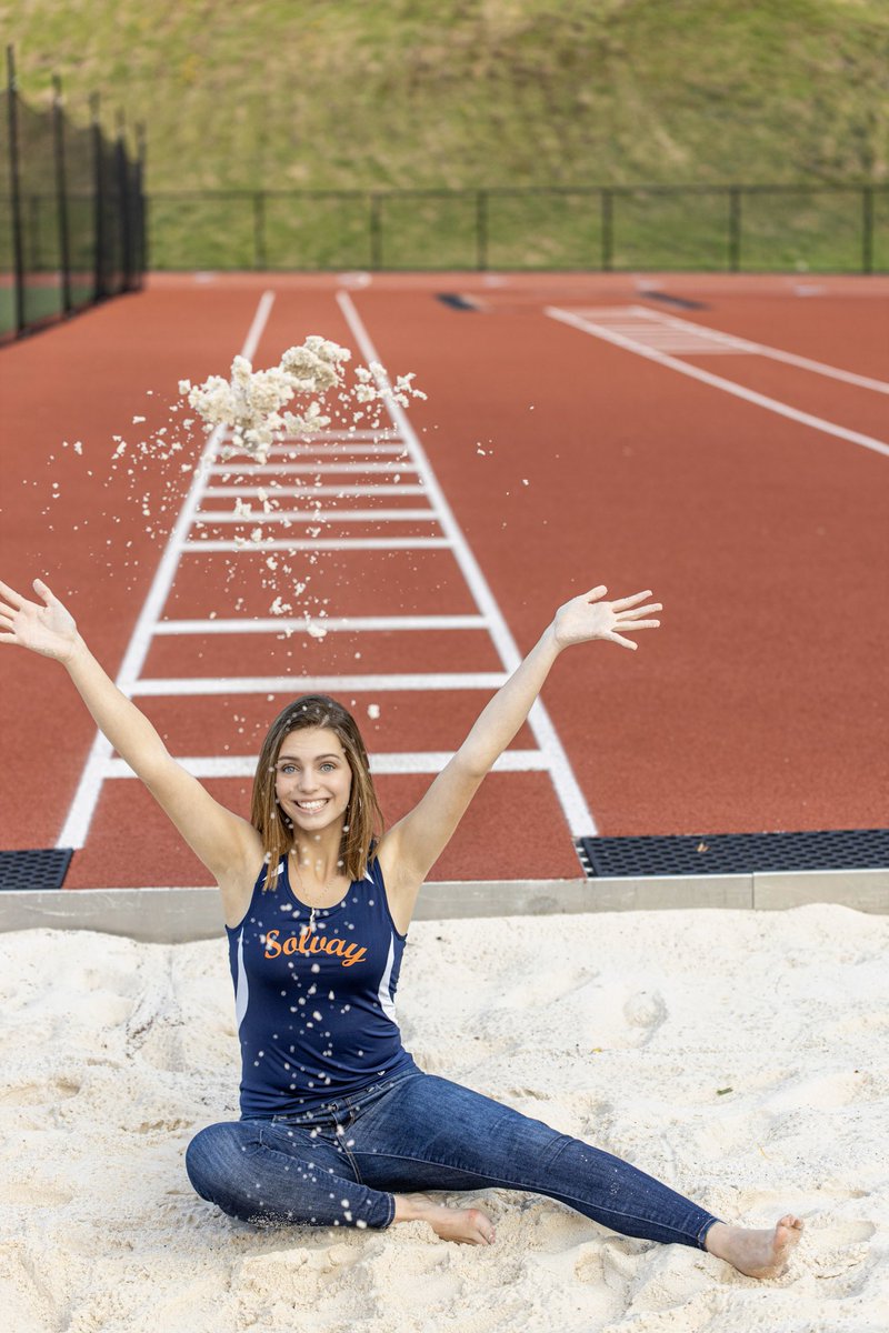 princessizz_'s tweet photo. Super excited to announce my commitment to further my academic and track and field career at Ithaca College! Can’t wait to be a bomber! 💙💛 https://t.co/T1s9noUGNa