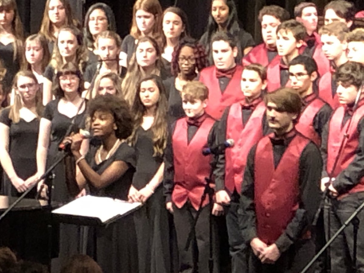 PrincipalWlhs's tweet photo. #WLHSWinterConcertFinale! https://t.co/Hwl9ANVl6A