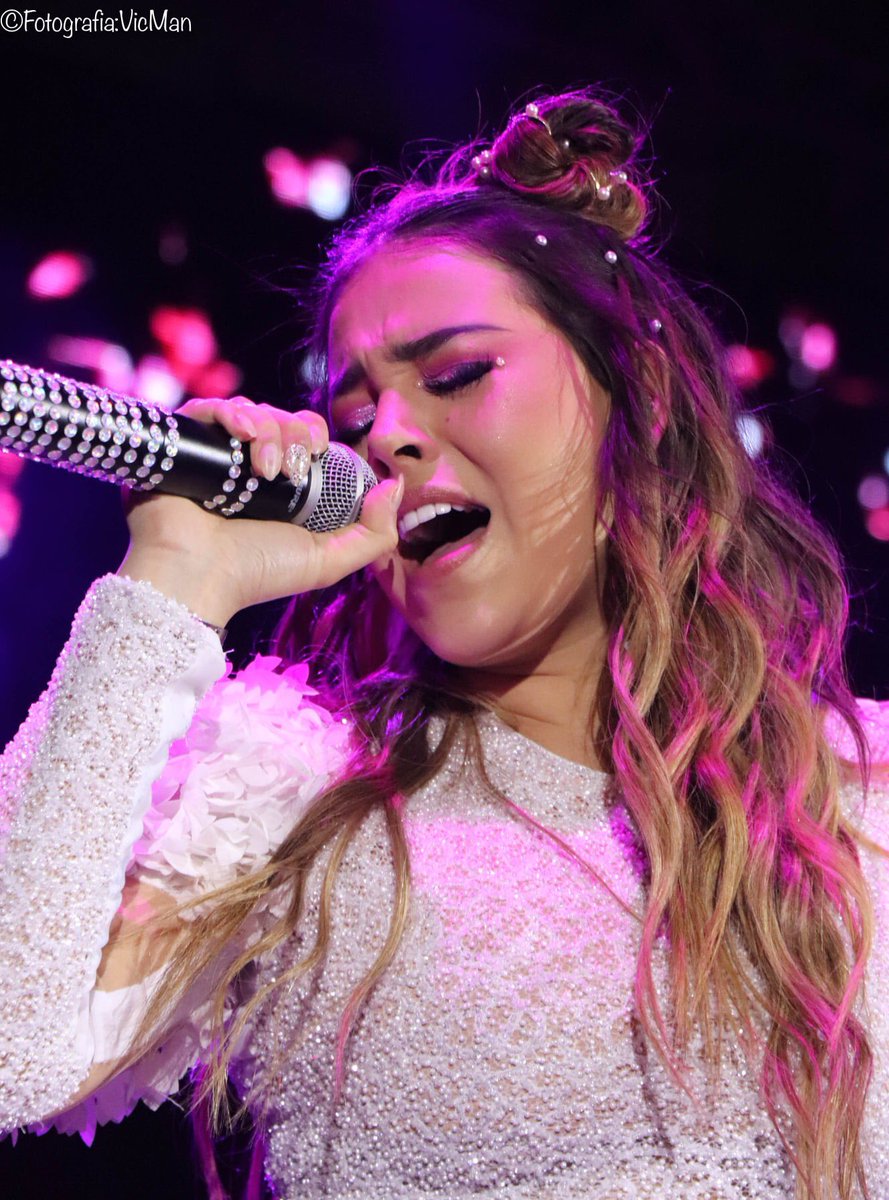 VicManOaxaca's tweet photo. Comparto algunas fotos que le tomé a @dannapaola en el #ViciousDelicious realizado en el @AudGuelaguetza en #Oaxaca
/@taniavaduran @DannaPaolaDF @Fc_Dp_mexicali @worthitdanna @FannyMullerDP @DannaSpain @KeniaPao11 @DannaPaolaSitio @dannafxn @RicardoDreamer @arii_Dp_recoder https://t.co/PEkQtNliJh