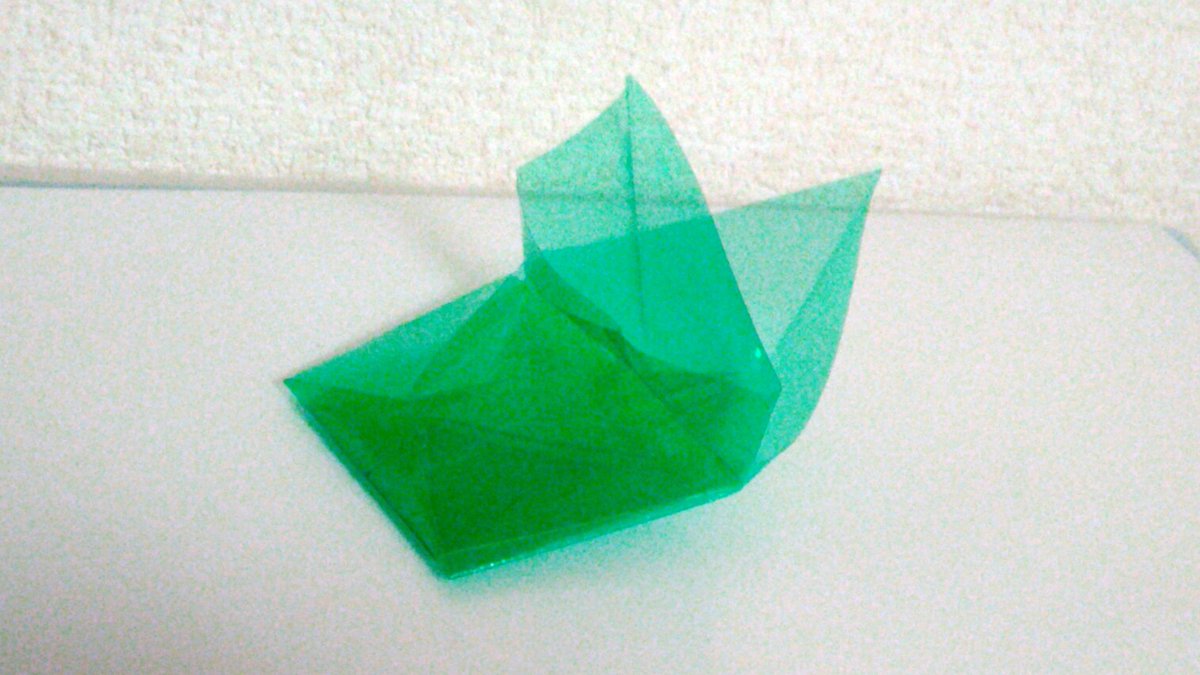ট ইট র ココロモチ 折り紙で のりもの シリーズを折った時 ふね は透明折り紙で折ってみました 笹舟 ボート ヨット 汽船 Nhk Suppin
