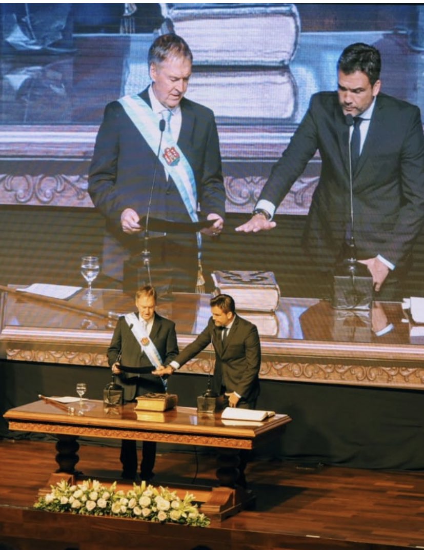 Es un gran honor integrar el Gabinete del <a href="/gobdecordoba/">Gobierno de Córdoba</a> como Ministro de #Gobierno. 

Agradezco la confianza del Gobernador <a href="/JSchiaretti/">Juan Schiaretti</a> la cual honraré con toda mi entrega y responsabilidad.

#EntreTodos vamos a trabajar para que #Cordoba continué por la senda del progreso.