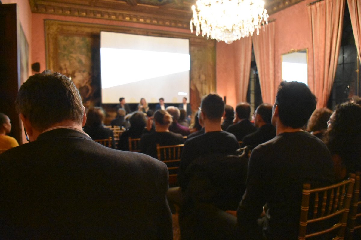 franceinnyc's tweet image. #Conference934 | “Inform and educate users is the answer. It’s really hard to control actors or detect content online.” - @SidhantGandhi co-founder of @dfblue