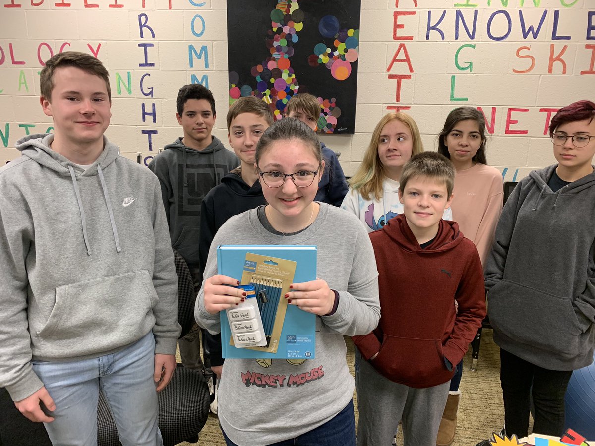 Saxton_5's tweet photo. 1st Adopt a Family item brought in! #smsholidaybingo2019 https://t.co/iWByDc448x