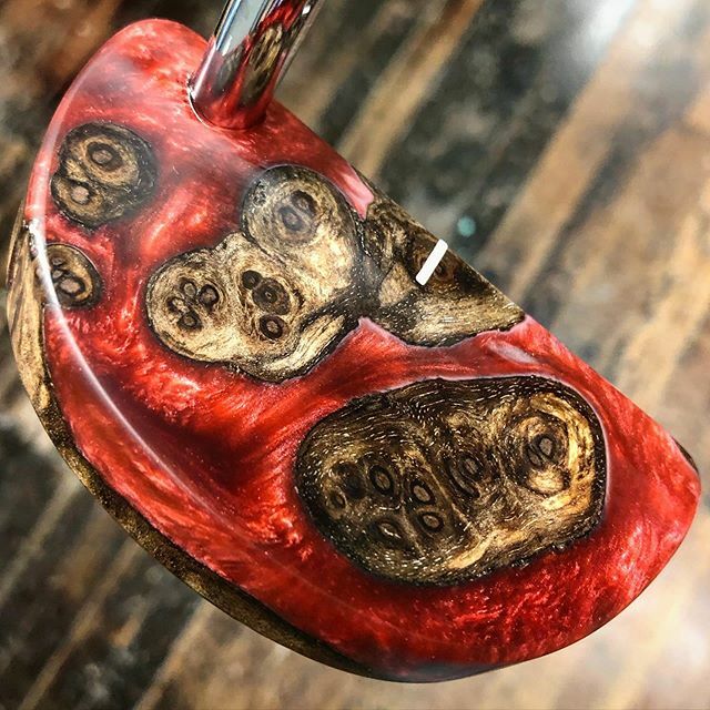 I’ve completely overhauled the custom builder on the website, and it’s so much more intuitive now. There’s still plenty of work to be done to fine tune it, but the bones are definitely there! For example, this would be an “Islands” style with dark wood a… ift.tt/34dhg9X