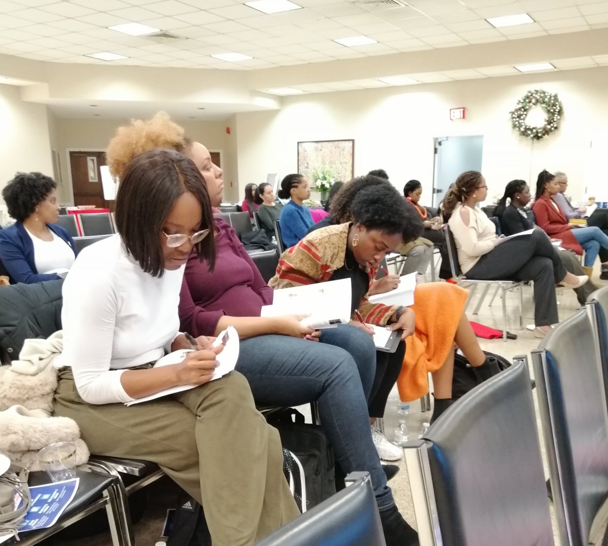 ColorCommntwk's tweet photo. These women have only stopped taking notes to ask questions. #ColorCommDC @DCHFA https://t.co/Yynv4ePCRh