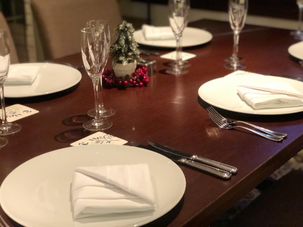 Castanyoles's tweet image. Celebra Navidad con una magnífica cena y música en vivo el 24 de diciembre. Reservas disponibles de 6PM-10PM al Tel + 57 1 3257918. | #FSCasaMedina #HappyHolidays