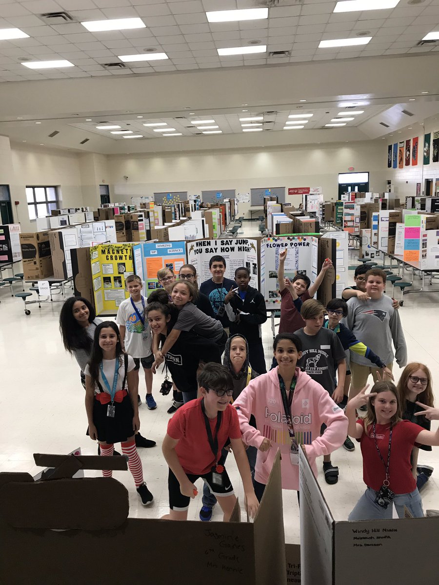 7thsciencepack's tweet photo. The science fair is ready to go thanks to the tiny humans #onepack https://t.co/hhz69YKrfc