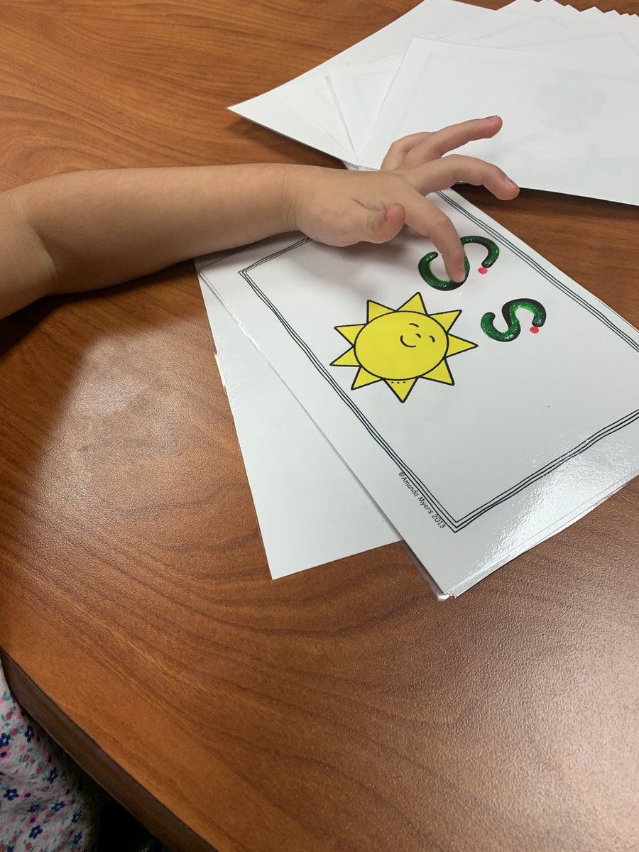 MES_Coach's tweet photo. Tracing letters with puff paint to provide extra sensory feedback for these hardworking kinders! #UltimateLearningExperience #NSFGR #CobbEarlyLearning @MabletonES @AMMorris123 https://t.co/Y0UVdEksUw