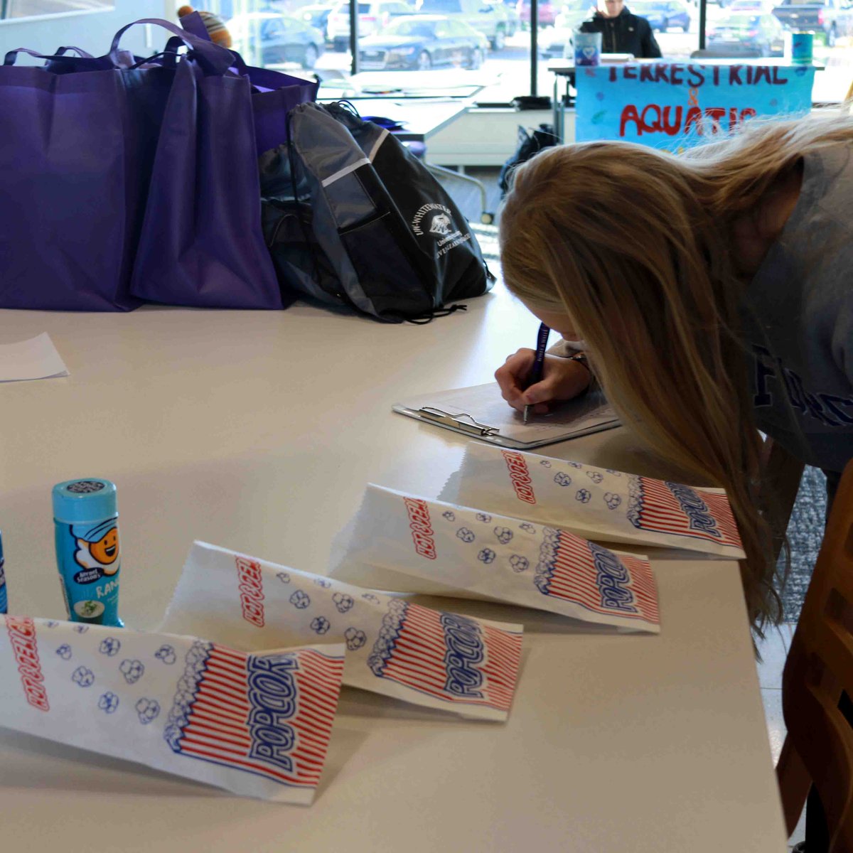 UWWHousing's tweet photo. The Campus Sustainable Resource Fair is happening now! Grab some popcorn, win some prizes, and learn about campus sustainability in the New Hall Lobby until 5pm today! #uww #uwwhitewater #newhall https://t.co/Aldo0rFfNT
