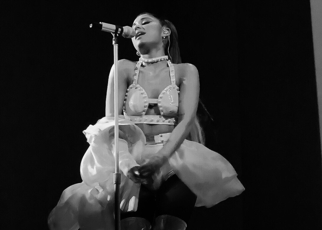 caughtupinari's tweet photo. still feels so unreal how close i was to my idol 4 times.. even tho i was supposed to hug her &amp; be even closer i still felt so close to her each show. this tour really is home, she makes me feel so happy &amp; safe. https://t.co/jESOIkgFyZ