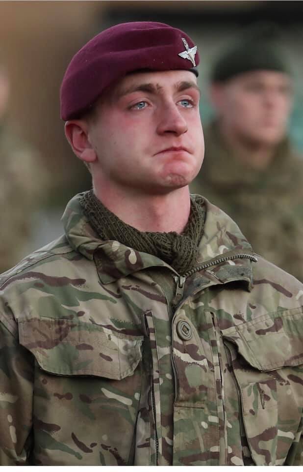 There are millions of pictures that speak millions of words This Para was presented with his brother’s beret at his passing out ceremony,the brother that was killed in Afghanistan in 2008,when this lad was just 6 years old,he made a promise to make his brother proud,you have lad