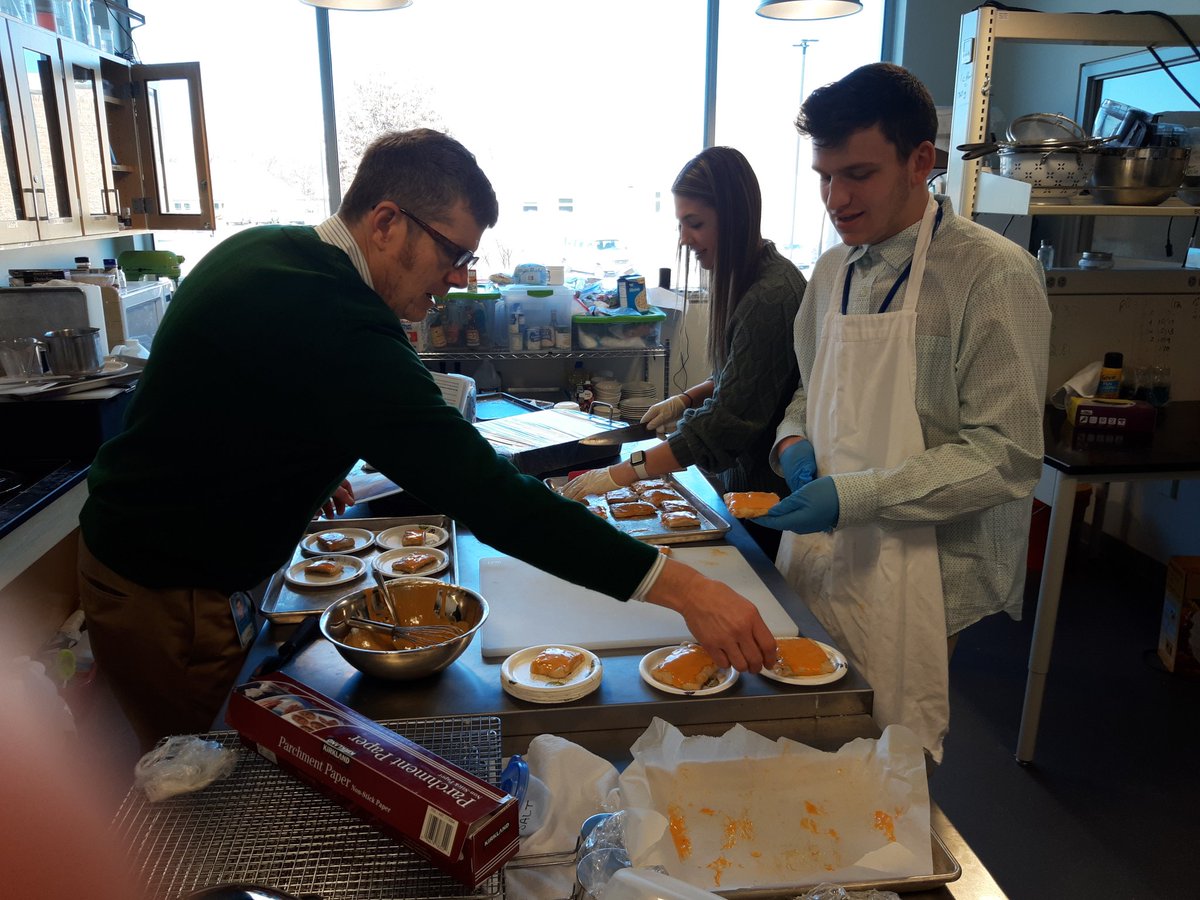 brysev85's tweet photo. Prepping madly @BVCAPS foods class with Joe Whalen. #foodinnovation #handsoned #tastytreats https://t.co/4CeUE0M0mM