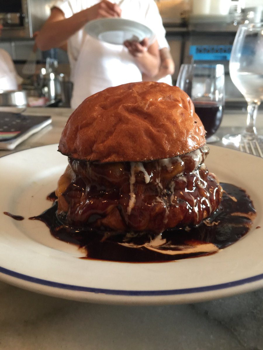 endoftimetravel's tweet photo. Lunch #BigMec wow. I’m blown away. #foodporn #cheeseburger https://t.co/pgpQt4cyDc