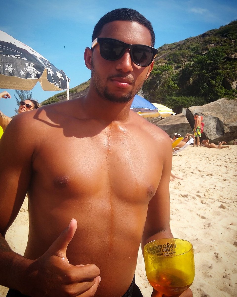 marcus_crrf's tweet photo. #GrumariBeach https://t.co/eJyc2D1FiW