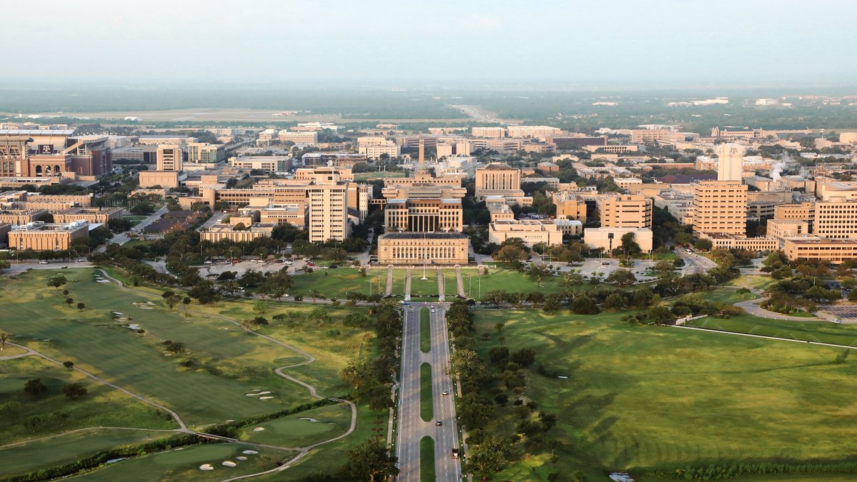 TAMU's tweet photo. There's no place like home! ❤

Aggieland was once again named one of the nation's top college towns by @SInow: https://t.co/xWRU0pxh2W https://t.co/oaciOEjHI8