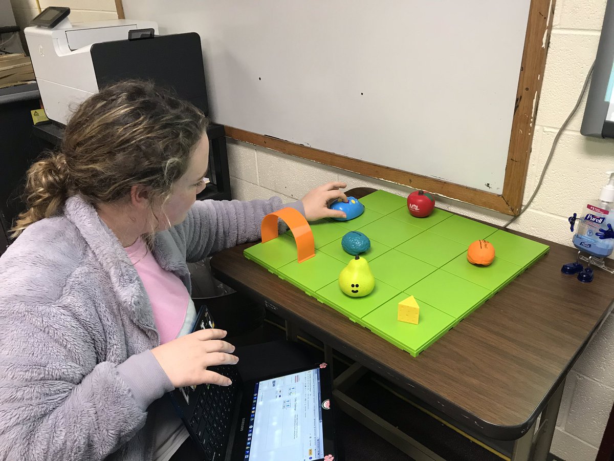 ywelte's tweet image. 8th Grade Ss @stmatthewlcms practice coding skills using #BeeBotRobot, #CodeAndGoMouse, and @Ozobot.