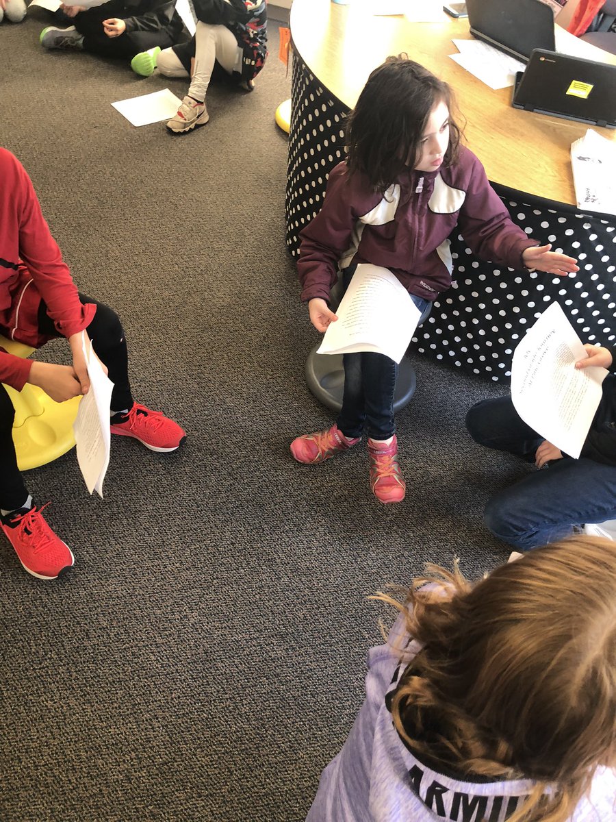 Ms_KourtneyF's tweet photo. Students celebrate their small moment personal narratives after going through the whole writing process of editing and revising! https://t.co/V09ZqbmShX
