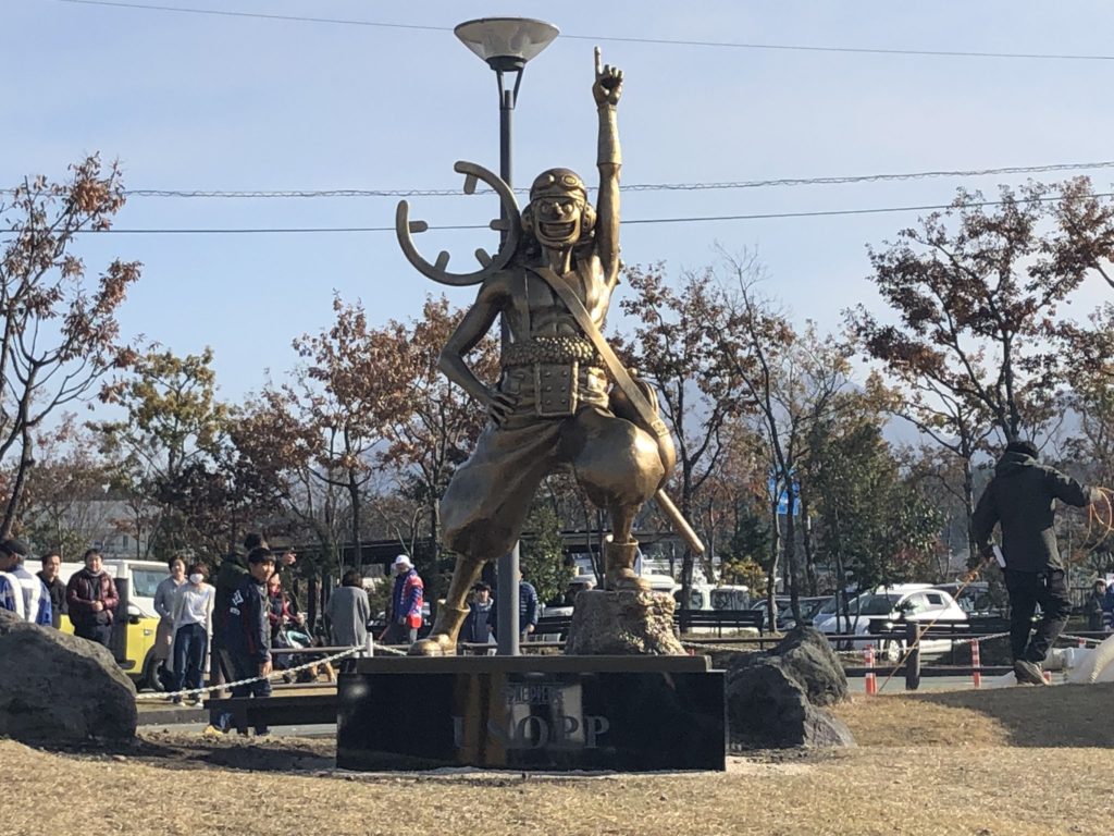 Lafteland's tweet photo. Estátua do usopp foi finalmente inaugurada em Aso, província de Kumamoto. Terra natal do tio Oda 😭 https://t.co/MBbu7E4Tlo