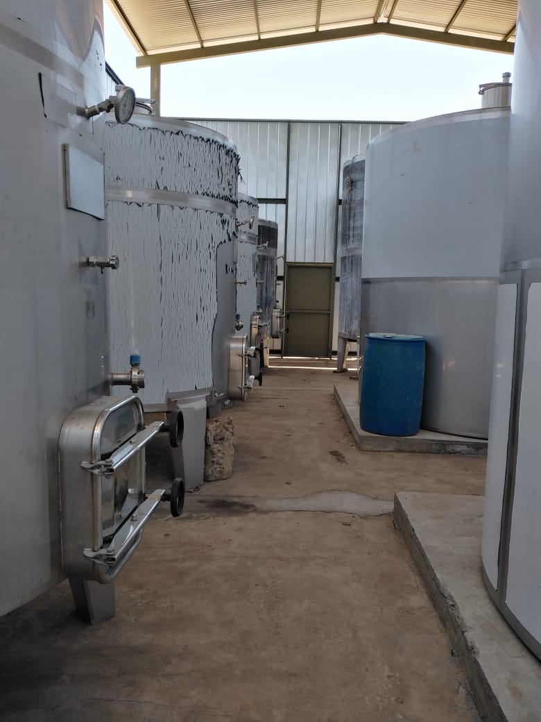 cevdelsur's tweet photo. Seguimos apoyando la instalación de la nueva infraestructura que tendrá la empresa asociativa Eco Parras Spa, en la comuna de Portezuelo, donde lucirán una moderna bodega y equipamiento para la elaboración de vinos. 
@CorfoNuble @IngridQuezadaM @UCDavisChile https://t.co/MU5y272dpZ
