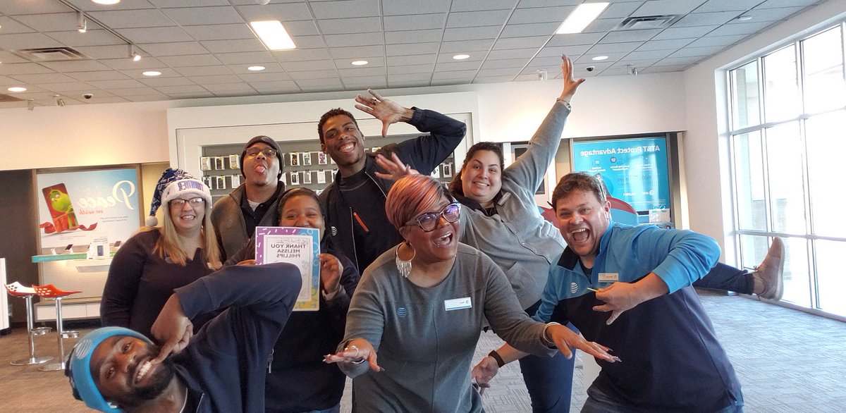 Another Great day here in <a href="/LawtonTeam/">Team Lawton</a>. Showing our appreciation and thanks to our amazing DOS @melissastroder #KAMO #huntingfornumber1 @StephanyFulpAtt