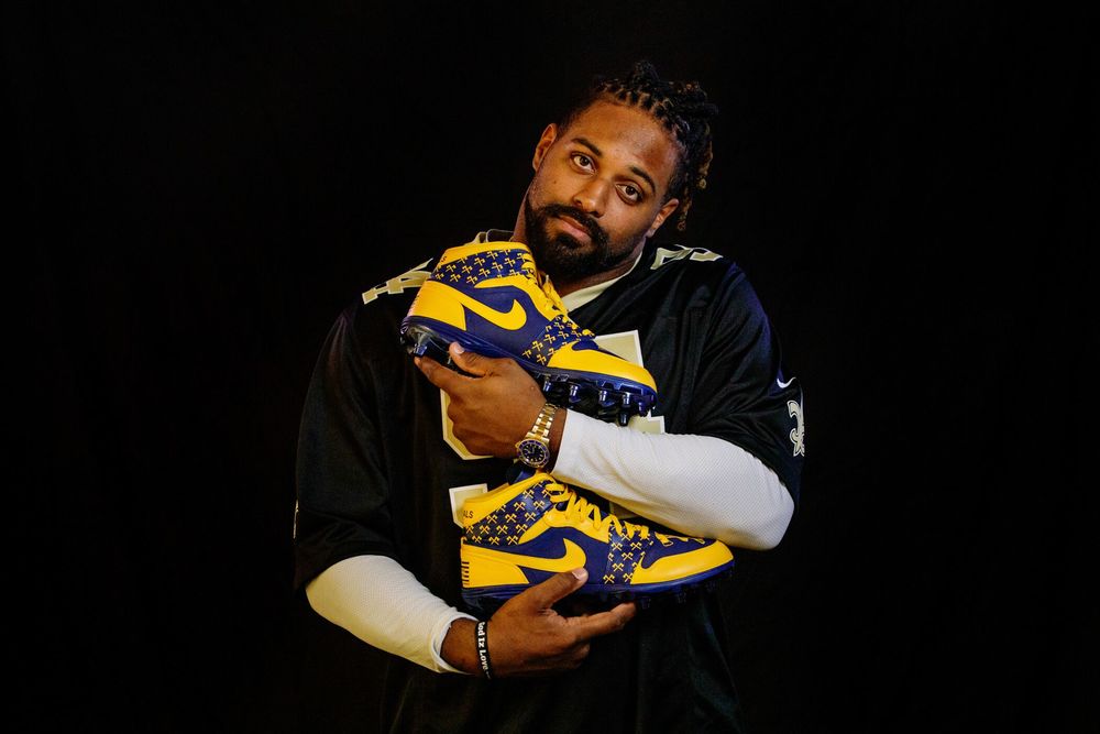 NFL Auction tweet media
