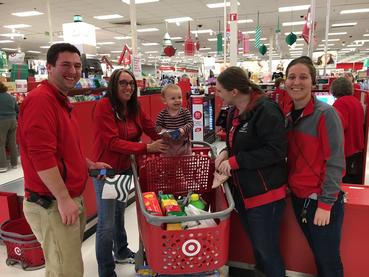 ADembosz's tweet photo. Auburn Target goes to all lengths to make the shopping experience fast, fun, and friendly even for the littlest guests. #auburntarget #T1097 #speedandservice #littleguests #nolines #bestservice #bestteam #mylittlegirl @DevinHelems @DanielleChenier https://t.co/k44TlNLXeO