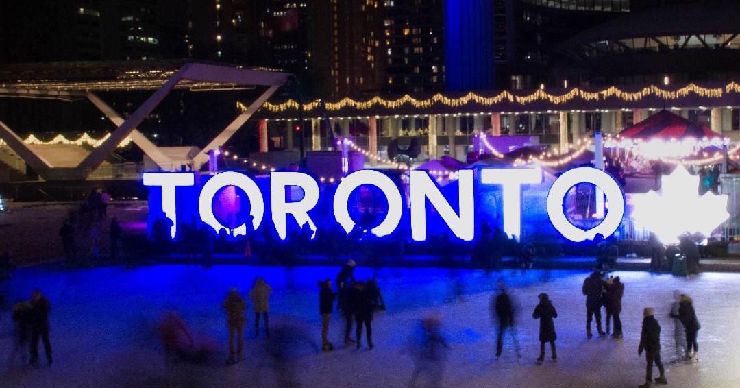 HRWcanada's tweet photo. In a few minutes, 6 buildings across Canada will shine #Blue4HumanRights in honour of Human Rights Day!
Let us know if you see them - tag us in your pictures!! https://t.co/LgIWFt5oDE