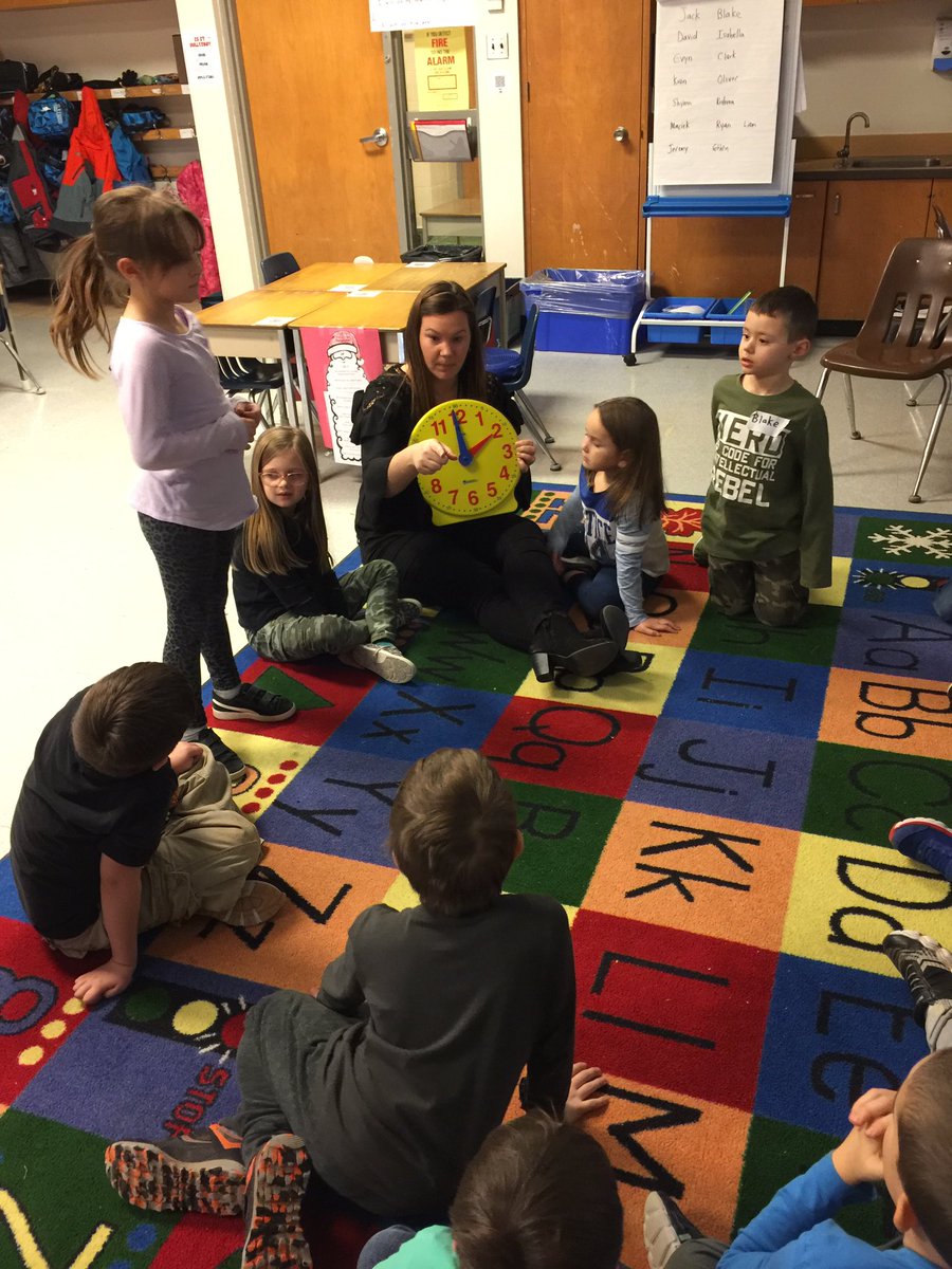 StBasil2021's tweet photo. A big thank you to Ms. Conway for sharing new strategies with DPA and number routines! The students enjoyed having you in our class.  See you again soon. https://t.co/O4mPCh2yOV