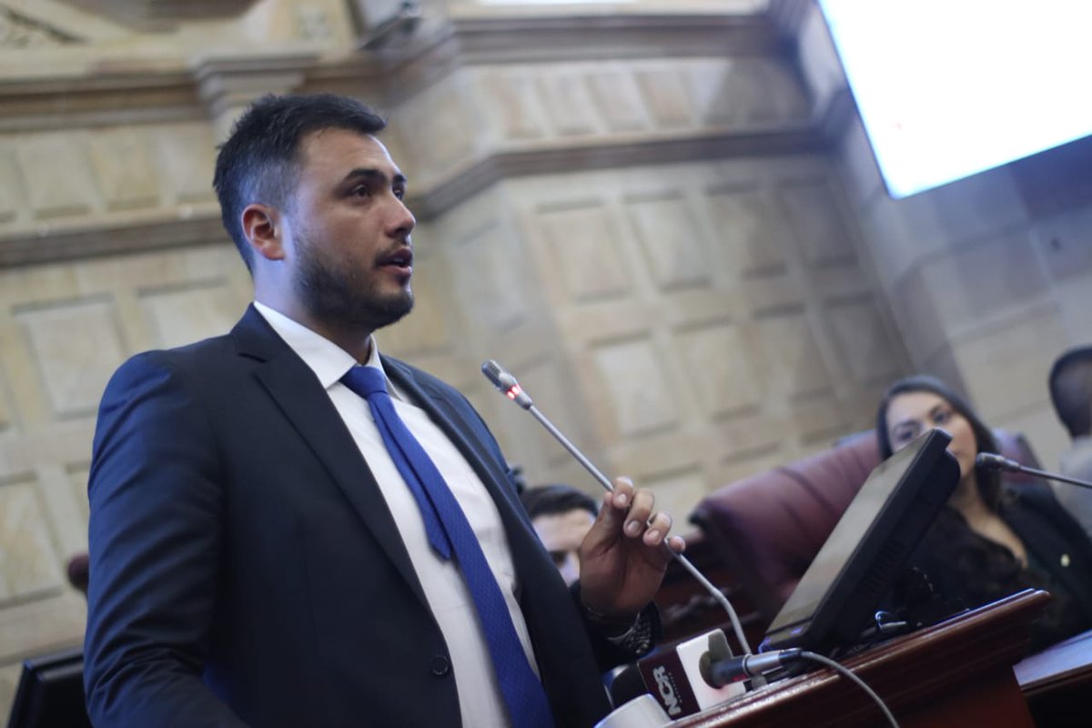 #MociónDeReconocimiento a Sandra Cristina Cano; Senadora del estado de Rhode Island, Estados Unidos, por parte del representante <a href="/estebanquincar/">EstebanQuintero</a> del partido <a href="/CeDemocratico/">Centro Democrático</a>