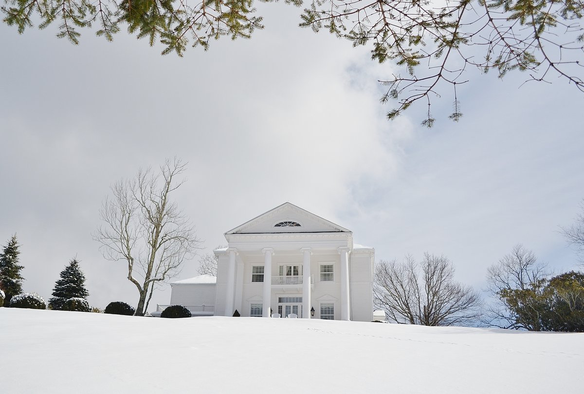 It's the most wonderful sale of the year! Visit the link to instantly purchase our Holiday Gift Certificates! westglow.boomtime.com/lgift