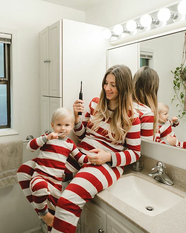 My favorite way to start my day (followed by coffee of course, but you could have guessed that). With this cute little distraction brushing alongside me. 🐒 He copies everything I do, down to the spitting into the sink, except he just makes the spitti… ift.tt/358yB5f