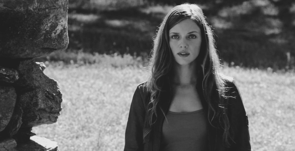 BlondeGrimes's tweet photo. ; « Wʜᴏ ᴀʀᴇ ʏᴏᴜ? »

↳ @iheartofwarrior | #Flashbacks https://t.co/x5RunyfRBL