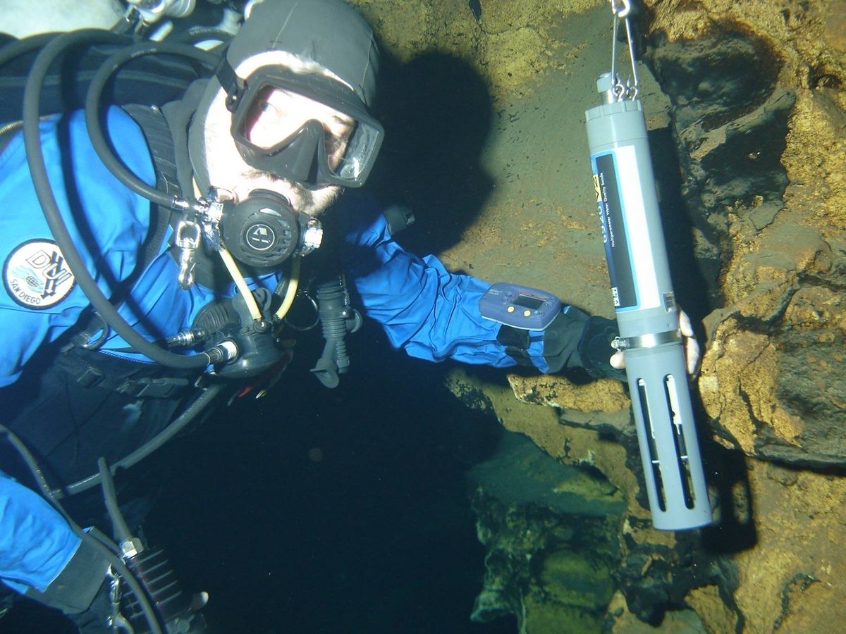 UWFInnovation's tweet photo. In this week's Gulf Stories Moment Dr. Bill Huth, a distinguished university professor with the University of West Florida, discusses using diving to gather data to test scientific hypothesis.  Listen here: https://t.co/9mSQNRK23b https://t.co/20dIyehnrR