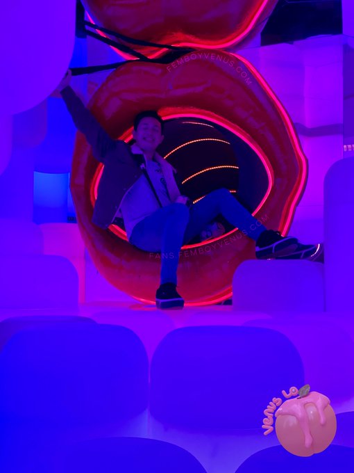 2 pic. Finally got to visit the Museum of Sex in New York!

Missing Funland already. ???
#Femboy #Funland